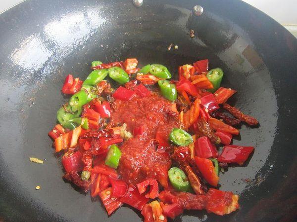 干鍋雞雜的做法-香辣味炒菜譜