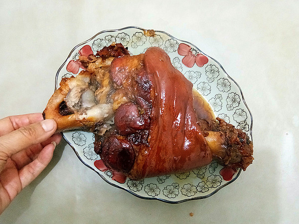 招財肘子的做法-其它口味燉菜譜