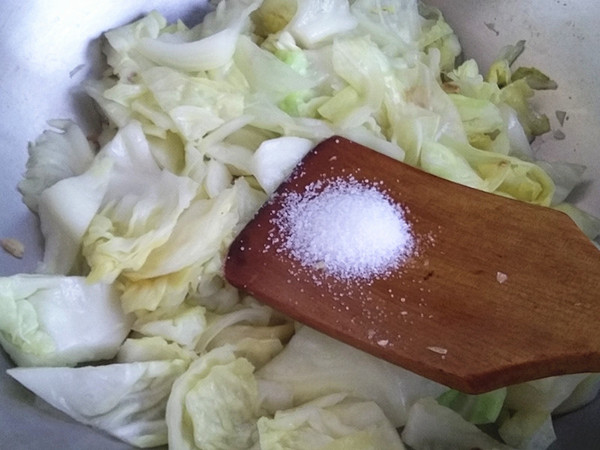 包菜炒雞蛋的做法-咸鮮味炒菜譜-易網(wǎng)健康養(yǎng)生網(wǎng) 包菜炒雞蛋的做法-咸鮮味炒菜譜