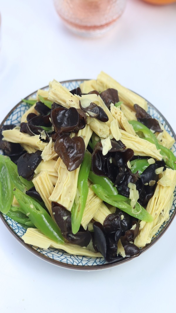 木耳炒腐竹的做法-家常味炒菜譜-易網健康養生網 木耳炒腐竹的做法-家常味炒菜譜