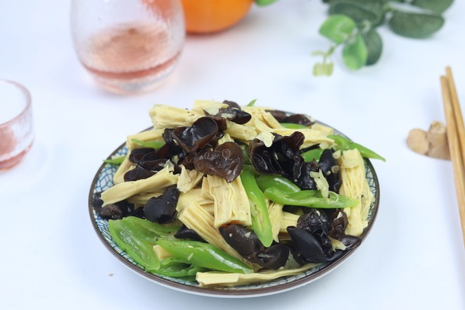 木耳炒腐竹的做法-家常味炒菜譜-易網健康養生網 木耳炒腐竹的做法-家常味炒菜譜