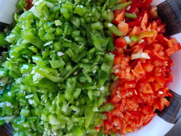 油炒辣椒的做法-香辣味炒菜譜-易網健康養生網 油炒辣椒的做法-香辣味炒菜譜