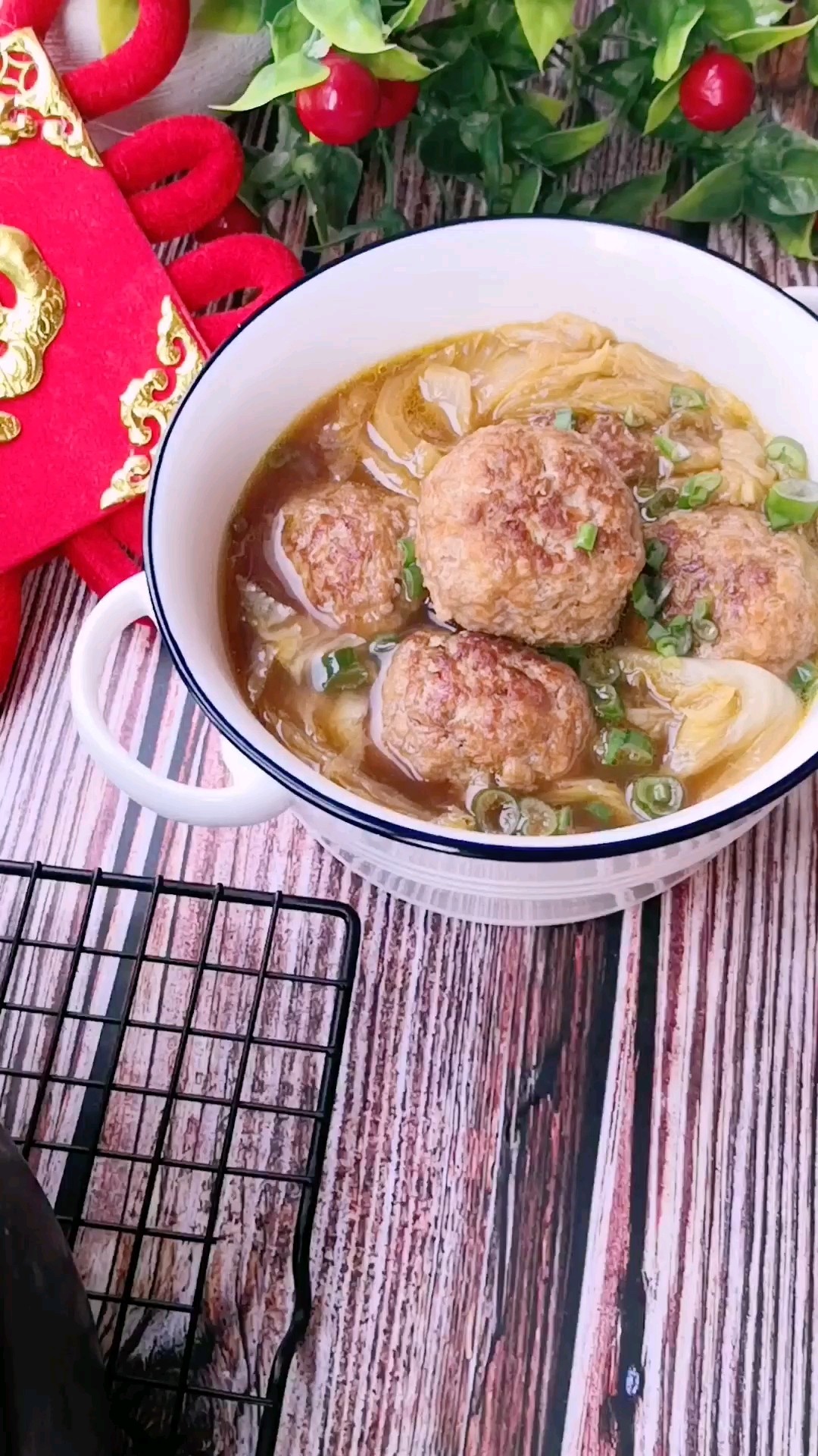 紅燒獅子頭的做法-咸鮮味煮菜譜