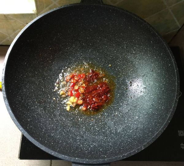 春筍炒瘦肉的做法-香辣味炒菜譜