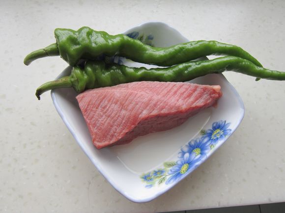 牛肉夾餅的做法-家常味炒菜譜-易網(wǎng)<a href=http://www.jsjjzhkt.cn/ target=_blank class=infotextkey>健康養(yǎng)生</a>網(wǎng) 牛肉夾餅的做法-家常味炒菜譜