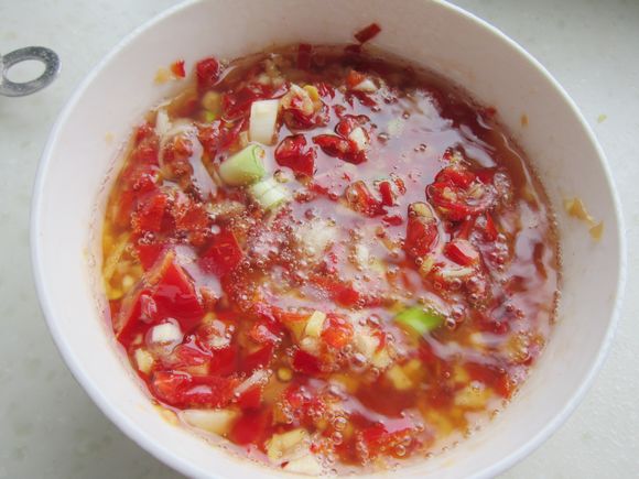 剁椒雞塊的做法-香辣味蒸菜譜-易網(wǎng)健康養(yǎng)生網(wǎng) 剁椒雞塊的做法-香辣味蒸菜譜