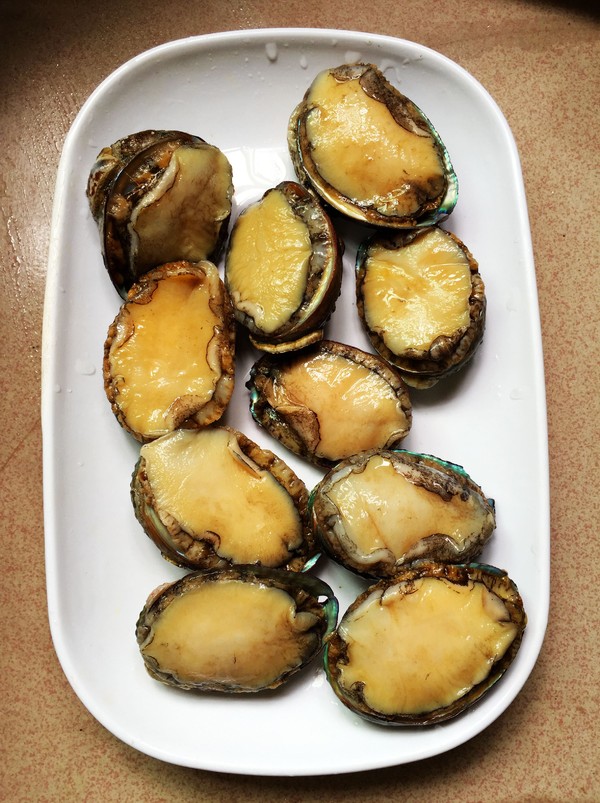 金銀蒜蒸鮑魚的做法-蒜香味蒸菜譜