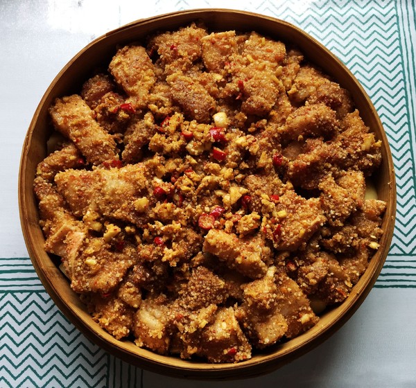 土豆粉蒸肉的做法-咸鮮味蒸菜譜