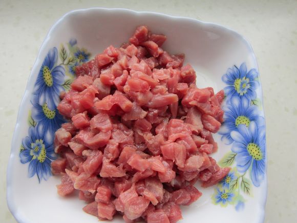 牛肉夾餅的做法-家常味炒菜譜-易網(wǎng)健康養(yǎng)生網(wǎng) 牛肉夾餅的做法-家常味炒菜譜