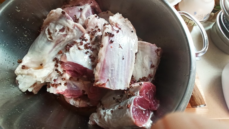 醬牛肉的做法-醬香味煮菜譜-易網(wǎng)健康養(yǎng)生網(wǎng) 醬牛肉的做法-醬香味煮菜譜