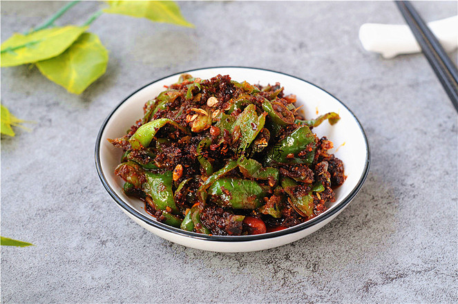 青椒炒老干媽的做法-香辣味炒菜譜