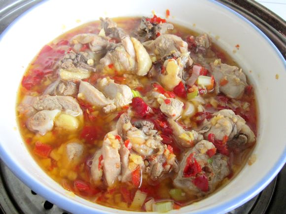 剁椒雞塊的做法-香辣味蒸菜譜-易網(wǎng)健康養(yǎng)生網(wǎng) 剁椒雞塊的做法-香辣味蒸菜譜