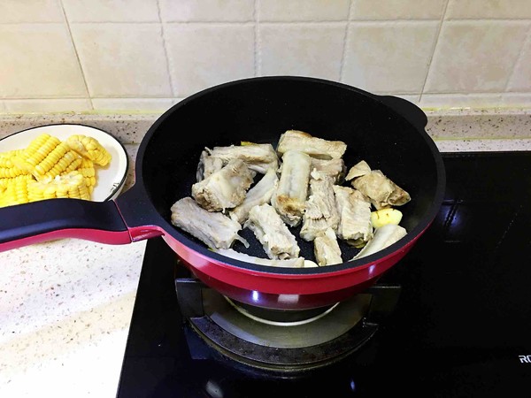 排骨燉玉米的做法-咸鮮味燉菜譜-易網(wǎng)健康養(yǎng)生網(wǎng) 排骨燉玉米的做法-咸鮮味燉菜譜