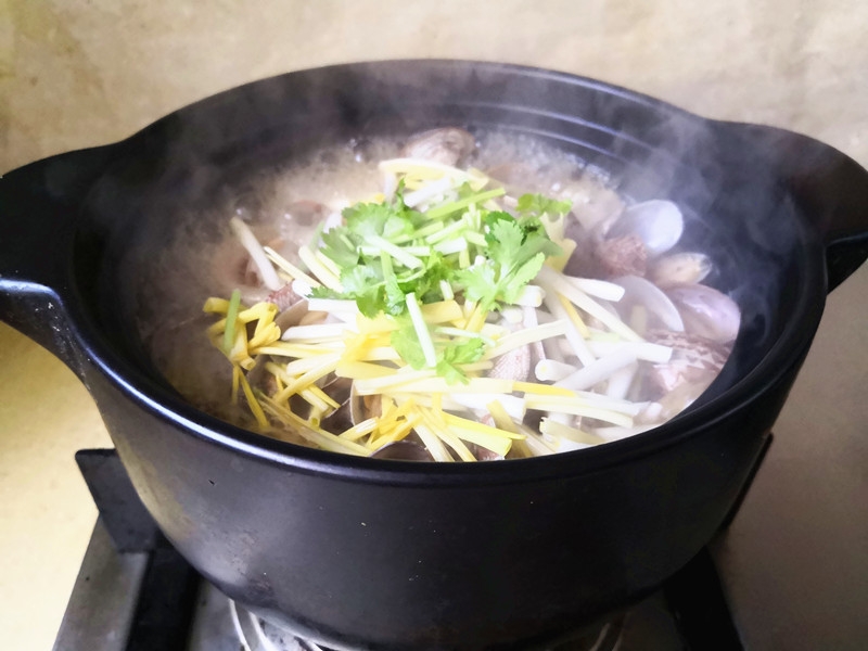 花蛤豆腐鍋的做法-家常味燉菜譜-易網健康養生網 花蛤豆腐鍋的做法-家常味燉菜譜