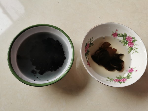 黑豆漿的做法-甜味煮菜譜-易網健康養生網 黑豆漿的做法-甜味煮菜譜