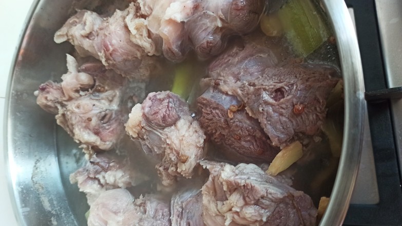 醬牛肉的做法-醬香味煮菜譜-易網(wǎng)健康養(yǎng)生網(wǎng) 醬牛肉的做法-醬香味煮菜譜