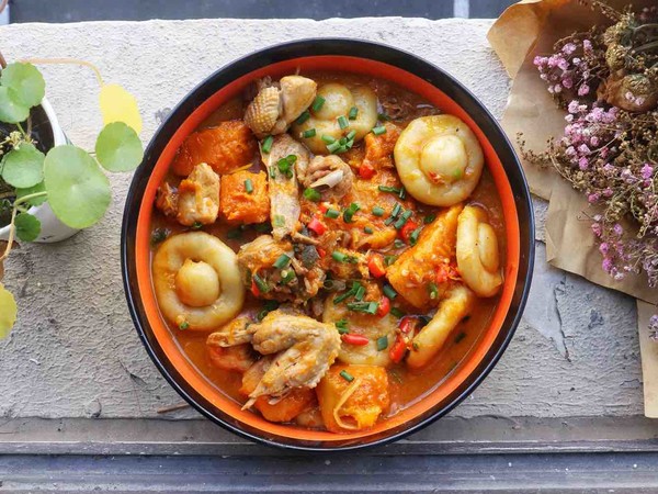 土豆仿蘑菇南瓜燜雞塊的做法-家常味煮菜譜-易網健康養生網 土豆仿蘑菇南瓜燜雞塊的做法-家常味煮菜譜