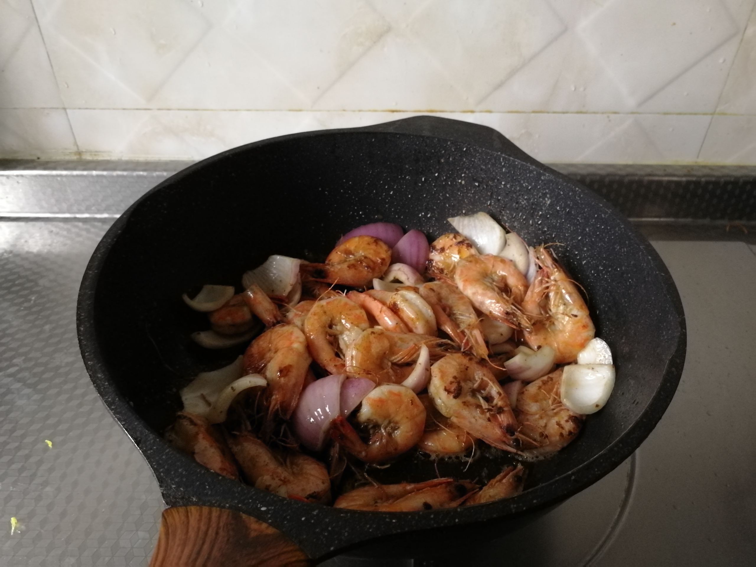 椒鹽油爆蝦的做法-咸鮮味炸菜譜