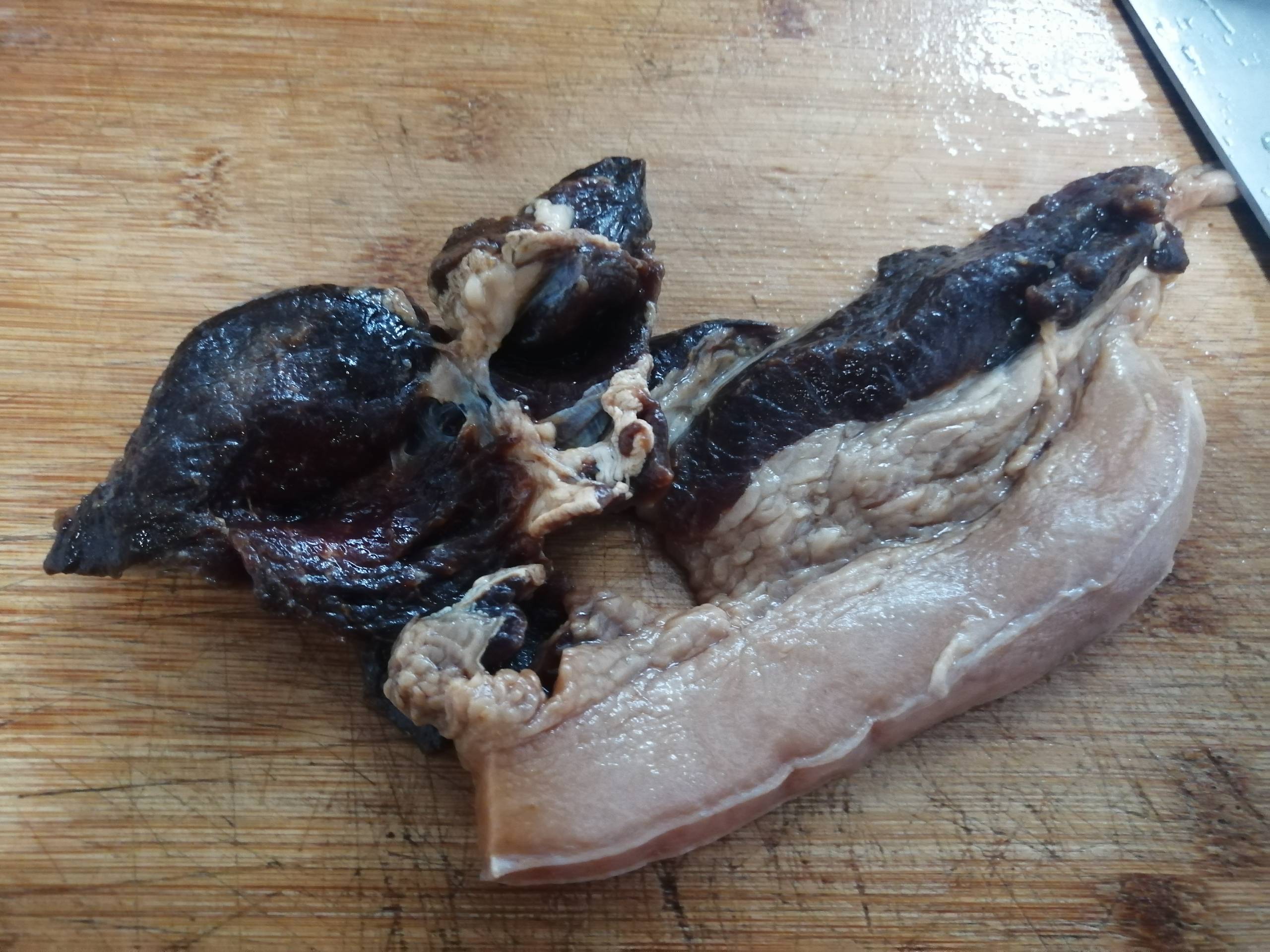 臘肉香菇青菜的做法-家常味炒菜譜-易網<a href=http://www.jsjjzhkt.cn/ target=_blank class=infotextkey>健康養生</a>網 臘肉香菇青菜的做法-家常味炒菜譜