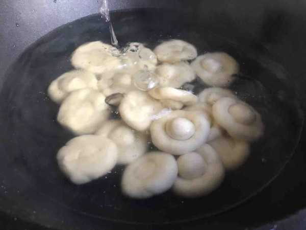 土豆仿蘑菇南瓜燜雞塊的做法-家常味煮菜譜-易網健康養生網 土豆仿蘑菇南瓜燜雞塊的做法-家常味煮菜譜