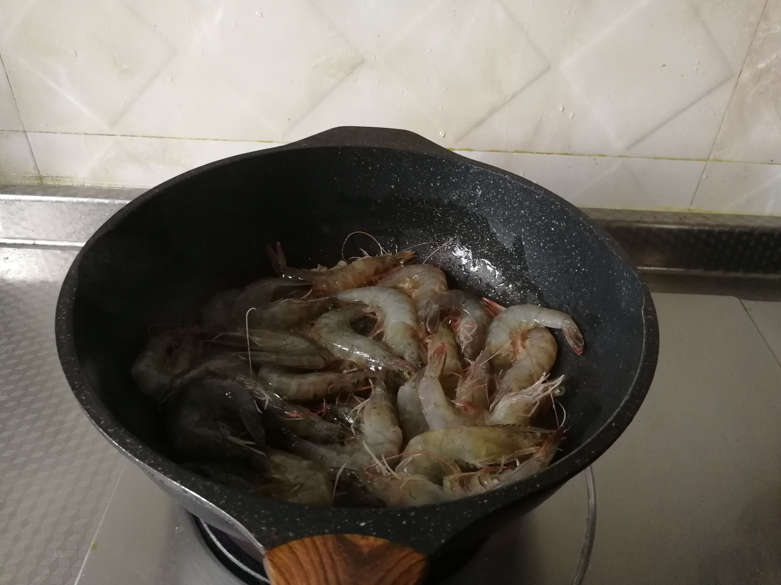 椒鹽油爆蝦的做法-咸鮮味炸菜譜