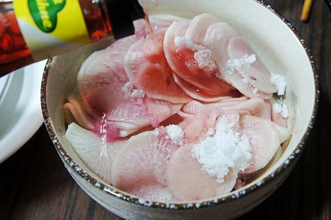 糖醋蘿卜花的做法-酸甜味腌菜譜-易網(wǎng)健康養(yǎng)生網(wǎng) 糖醋蘿卜花的做法-酸甜味腌菜譜