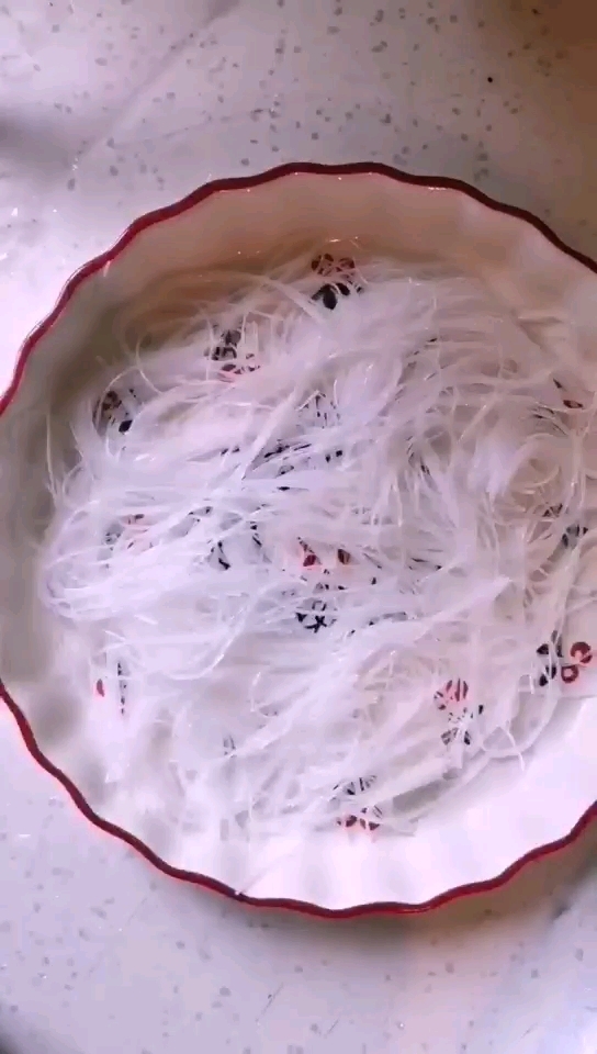 蒜蓉蒸大蝦的做法-家常味蒸菜譜-易網健康養生網 蒜蓉蒸大蝦的做法-家常味蒸菜譜