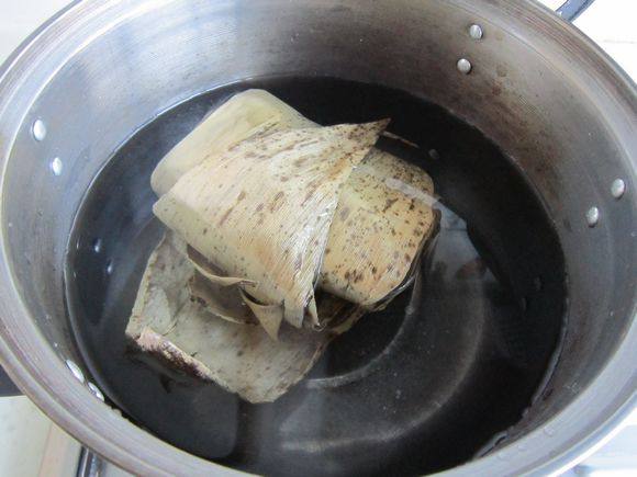 粽香糯米雞的做法-家常味蒸菜譜-易網(wǎng)健康養(yǎng)生網(wǎng) 粽香糯米雞的做法-家常味蒸菜譜