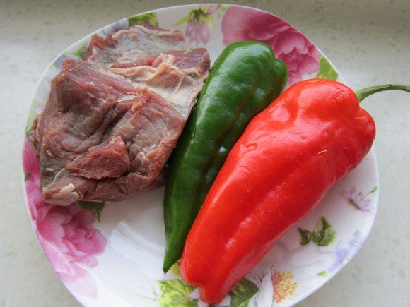 薩斯肯的做法-家常味燉菜譜-易網(wǎng)<a href=http://www.jsjjzhkt.cn/ target=_blank class=infotextkey>健康養(yǎng)生</a>網(wǎng) 薩斯肯的做法-家常味燉菜譜