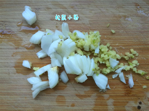 雪菜雞絲面的做法-家常味煮菜譜-易網健康養生網 雪菜雞絲面的做法-家常味煮菜譜