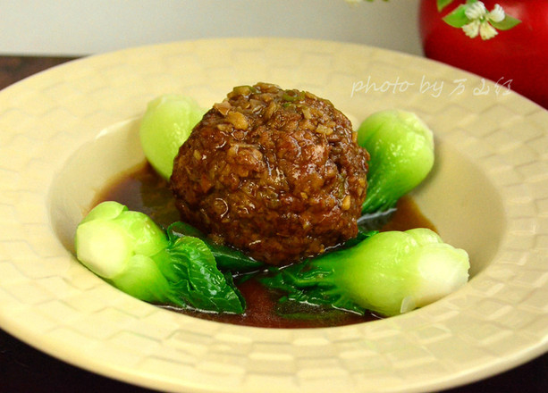 紅燒獅子頭的做法-咸鮮味燒菜譜-易網健康養生網 紅燒獅子頭的做法-咸鮮味燒菜譜