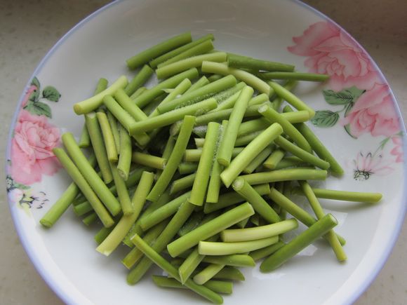 香干蒜薹炒肉絲的做法-家常味炒菜譜-易網健康養生網 香干蒜薹炒肉絲的做法-家常味炒菜譜