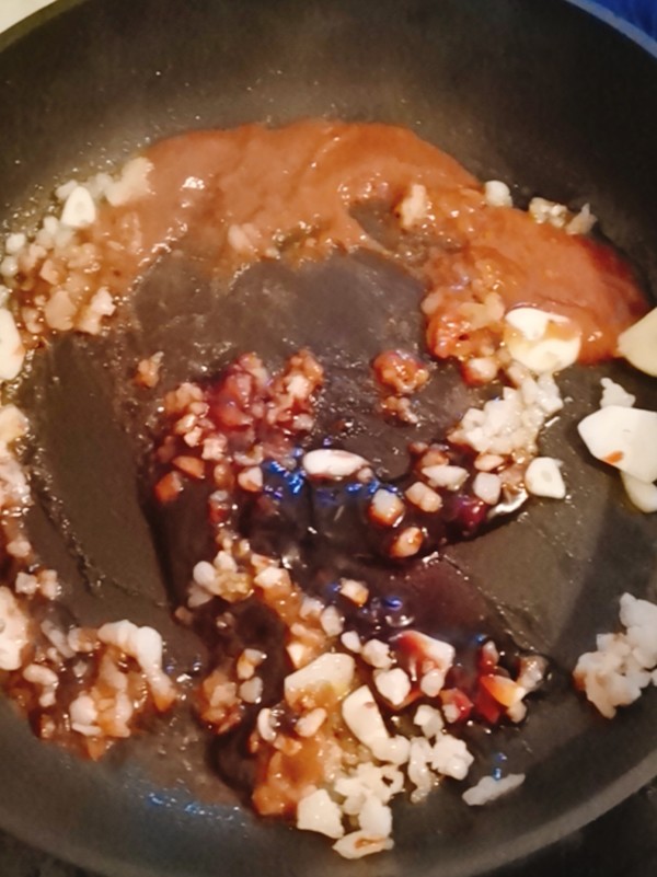 醬燒茄子的做法-醬香味燒菜譜-易網健康養生網 醬燒茄子的做法-醬香味燒菜譜