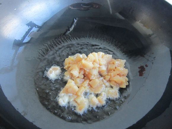 雙椒蘋果炒雞丁的做法-家常味炒菜譜-易網健康養生網 雙椒蘋果炒雞丁的做法-家常味炒菜譜