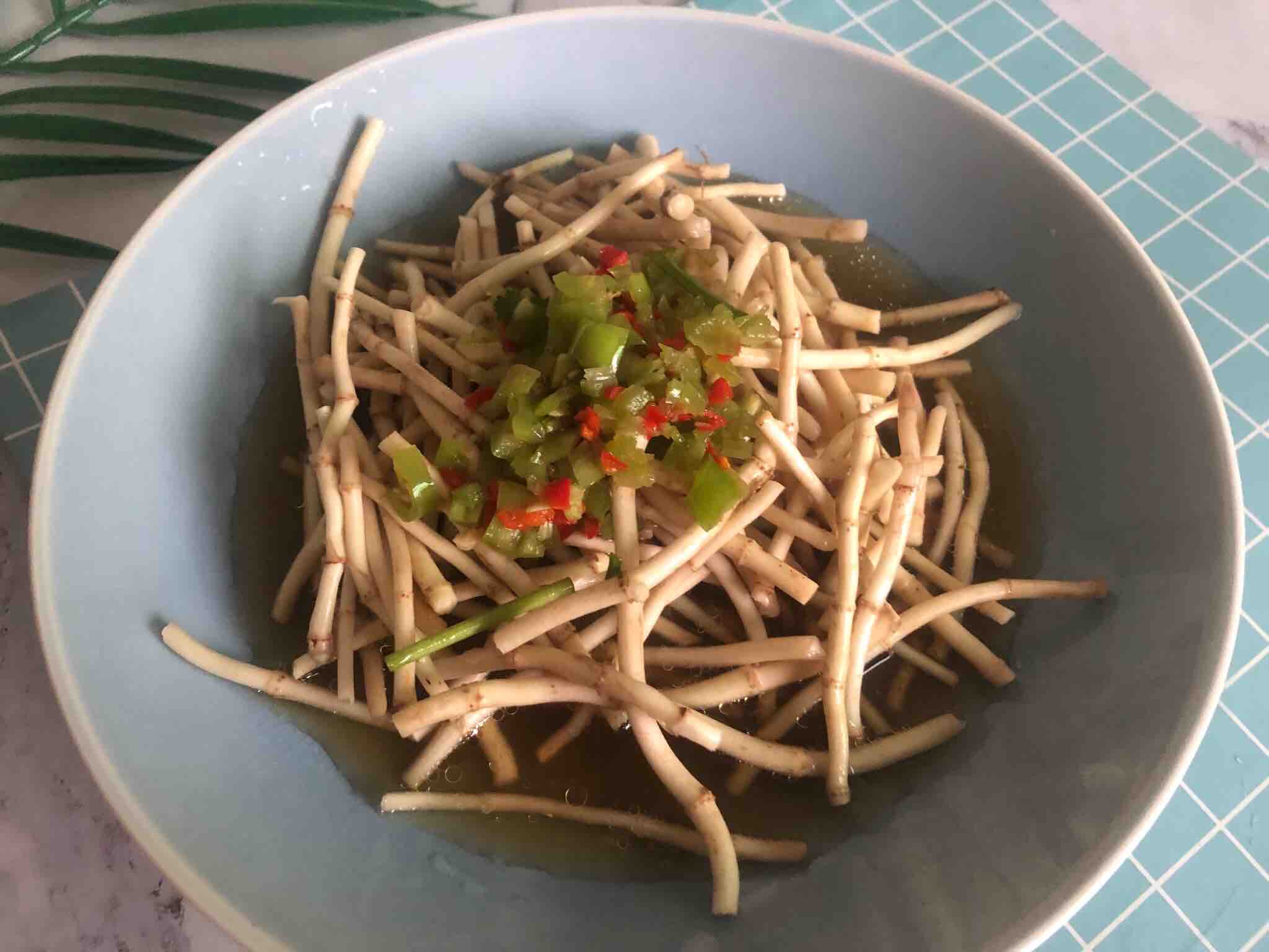 涼拌折耳根的做法-家常味拌菜譜