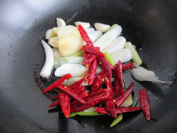 大盤雞火鍋的做法-家常味燉菜譜