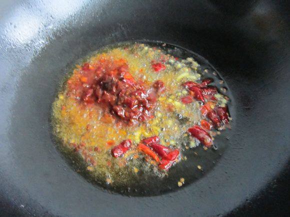 香辣魷魚須的做法-香辣味炒菜譜-易網健康養生網 香辣魷魚須的做法-香辣味炒菜譜