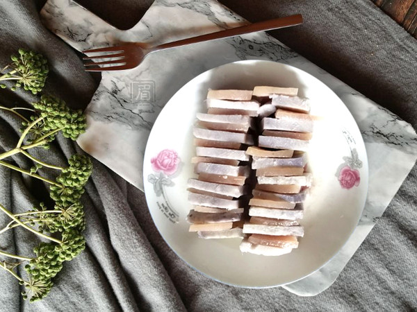 咸肉蒸芋頭的做法-咸鮮味蒸菜譜-易網健康養生網 咸肉蒸芋頭的做法-咸鮮味蒸菜譜