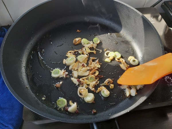 XO醬燒黃花魚的做法-香辣味燉菜譜-易網健康養生網 XO醬燒黃花魚的做法-香辣味燉菜譜