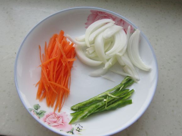 沙吾爾燜肉的做法-家常味燉菜譜-易網健康養生網 沙吾爾燜肉的做法-家常味燉菜譜