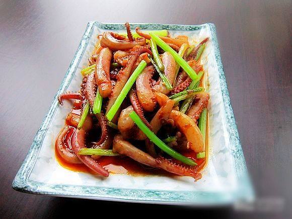 香辣魷魚須的做法-香辣味炒菜譜-易網健康養生網 香辣魷魚須的做法-香辣味炒菜譜