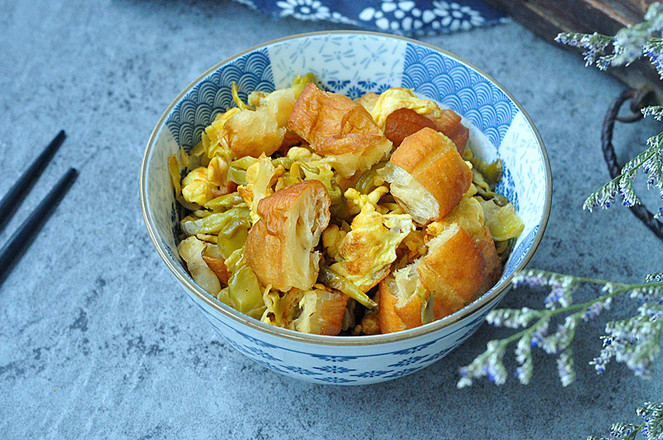 入味炒油條的做法-家常味炒菜譜-易網(wǎng)健康養(yǎng)生網(wǎng) 入味炒油條的做法-家常味炒菜譜