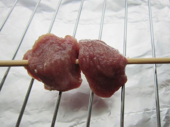 烤羊肉串的做法-香辣味烤菜譜