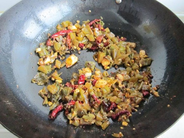 香辣酸菜肉片的做法-香辣味煮菜譜-易網健康養生網 香辣酸菜肉片的做法-香辣味煮菜譜