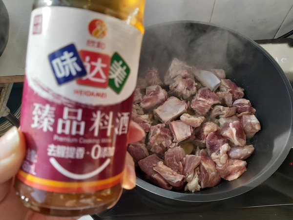 紅燒排骨燉土豆的做法-家常味燉菜譜