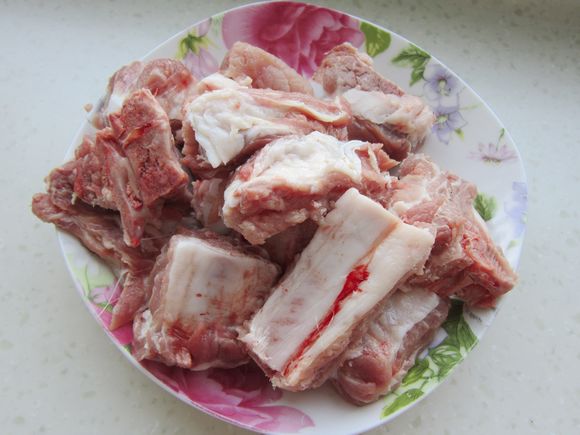 黃豆芽燉排骨的做法-咸鮮味燉菜譜-易網健康養生網 黃豆芽燉排骨的做法-咸鮮味燉菜譜