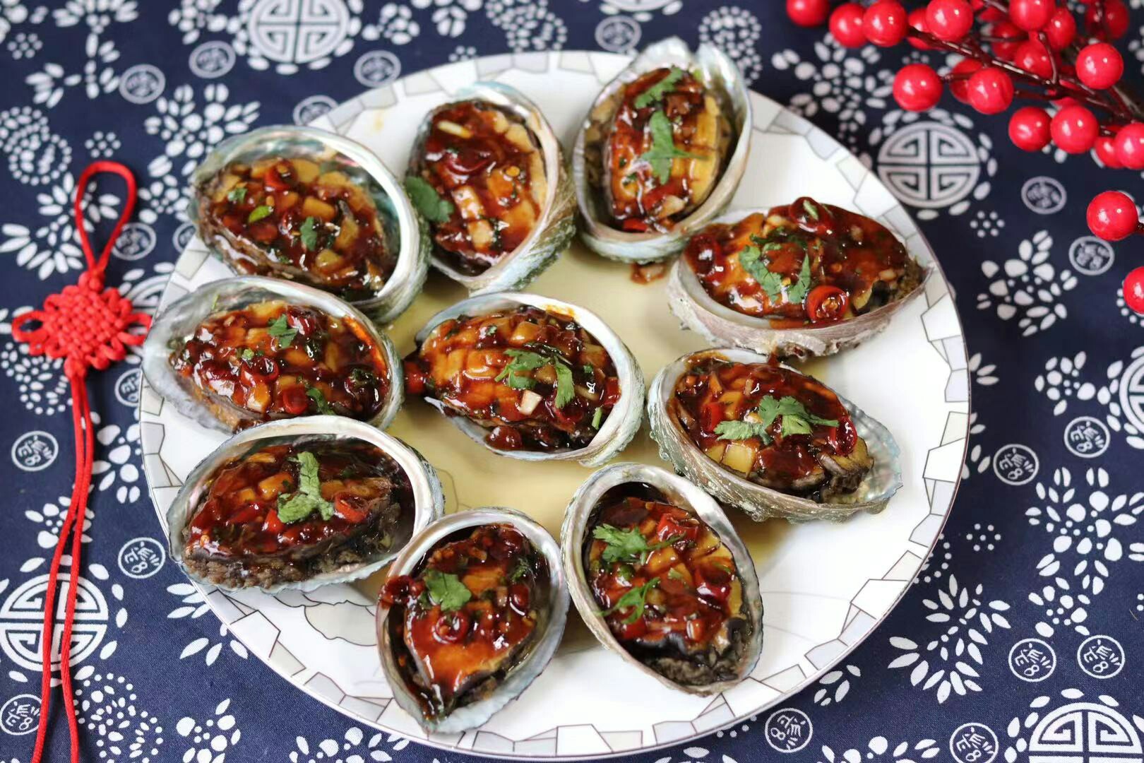 澆汁鮑魚的做法-咸鮮味蒸菜譜-易網健康養生網 澆汁鮑魚的做法-咸鮮味蒸菜譜