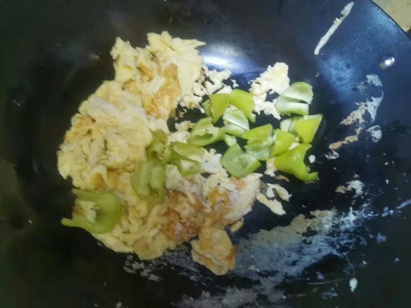 鵝蛋炒尖椒的做法-家常味炒菜譜