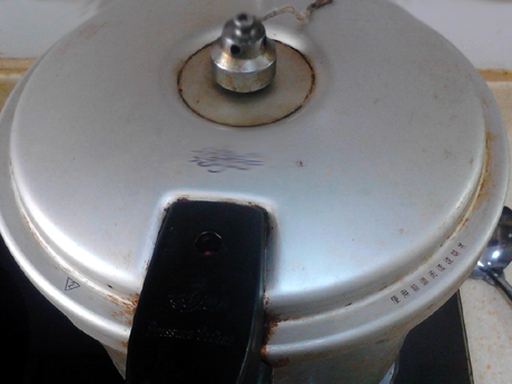 香芋蒸排骨的做法-家常味蒸菜譜-易網(wǎng)健康養(yǎng)生網(wǎng) 香芋蒸排骨的做法-家常味蒸菜譜