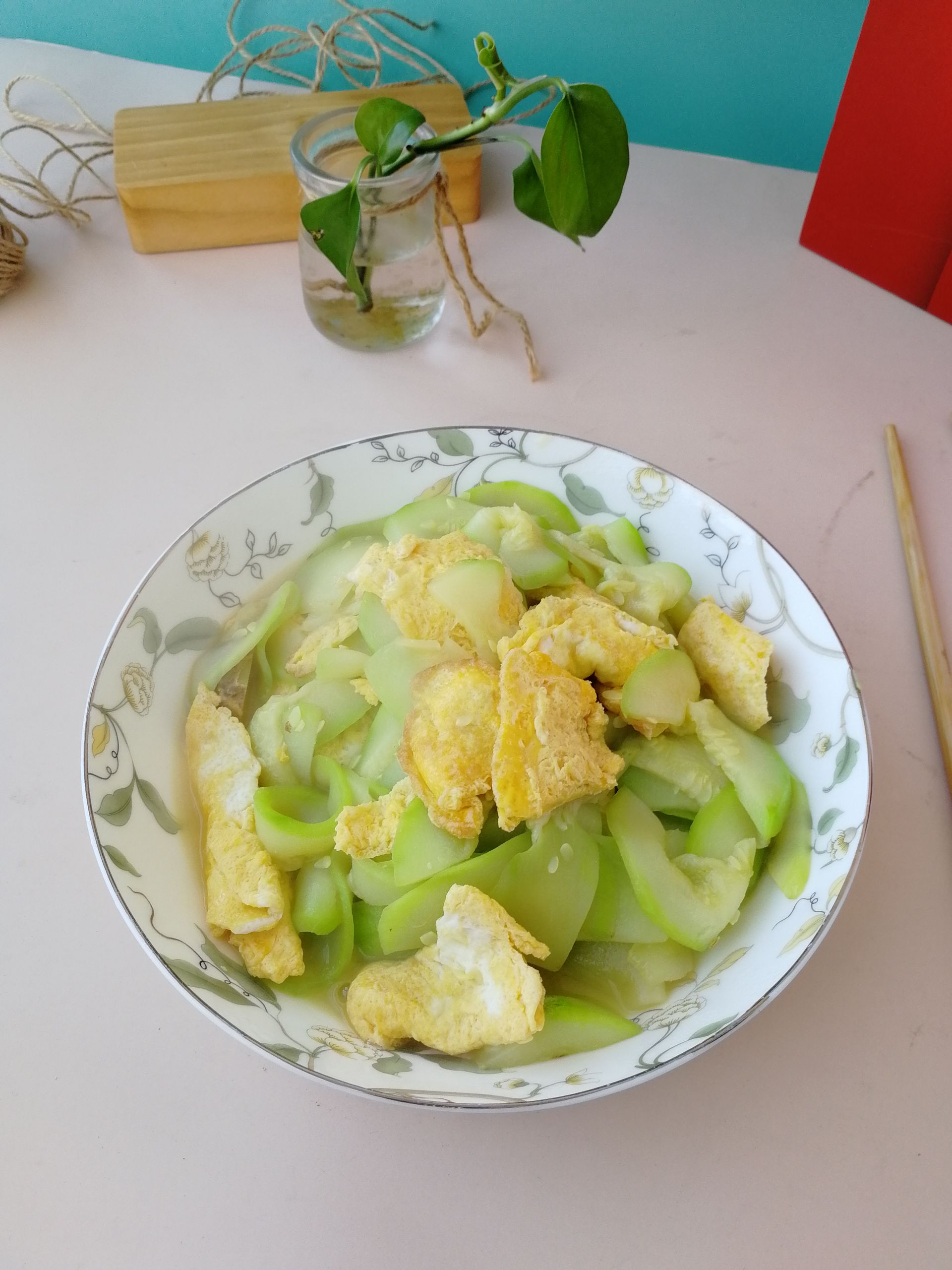 嫩西葫蘆炒雞蛋的做法-家常味炒菜譜-易網健康養生網 嫩西葫蘆炒雞蛋的做法-家常味炒菜譜